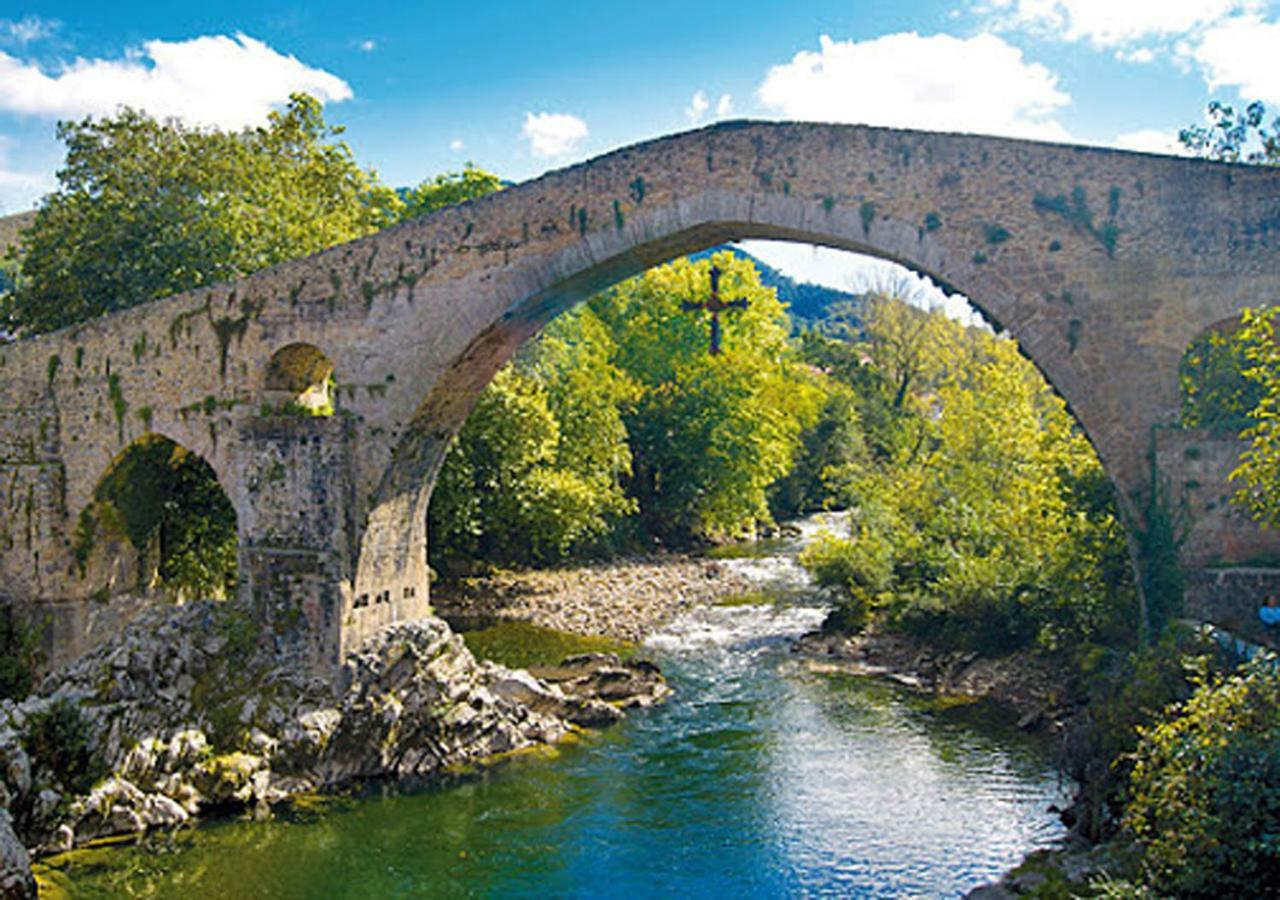 Cangas Plaza Onís Kültér fotó
